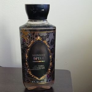 🌟FINAL PRICE🌟 Bath & Body Works "Midnight Spell" Shower Gel